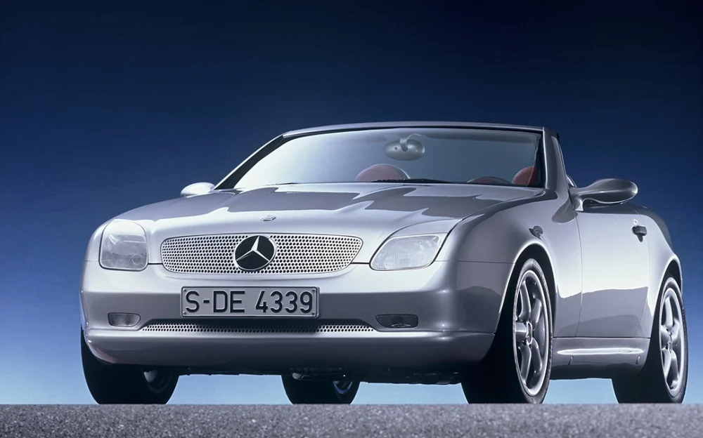Offen für neuen Fahrspaß – Als kühnes Concept Car der bis dahin konservativen Marke Mercedes begeisterte der SLK das Publikum beim Turiner Salon 1994. Foto: Mercedes-Benz Classic Archive