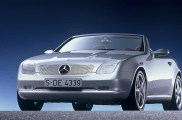 Offen für neuen Fahrspaß – Als kühnes Concept Car der bis dahin konservativen Marke Mercedes begeisterte der SLK das Publikum beim Turiner Salon 1994. Foto: Mercedes-Benz Classic Archive