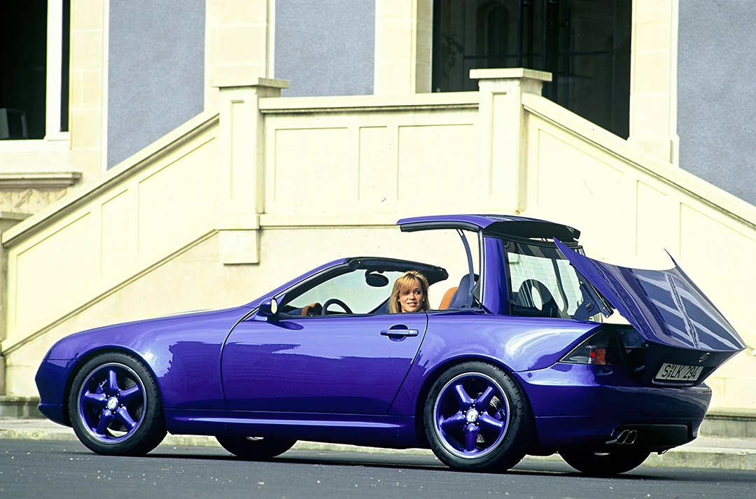 Als Mercedes cool wurde – Die zweite SLK-Studie wurde im Herbst 1994 beim Pariser Salon präsentiert, jetzt mit dem faltbaren Variodach aus Stahl. Foto: Mercedes-Benz Classic Archive