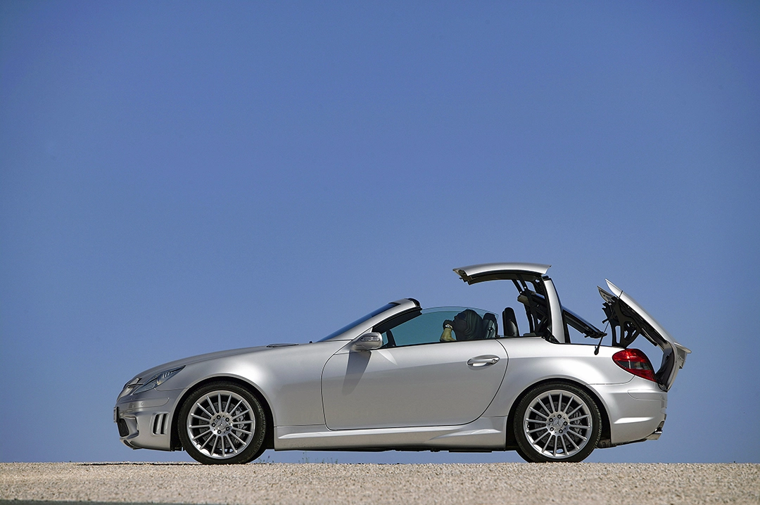 Größer und stärker – Die zweite Generation des kompakten Roadsters mit Variodach aus Stahl wurde auf dem Genfer Salon 2004 vorgestellt. Foto: Mercedes-Benz Classic Archive
