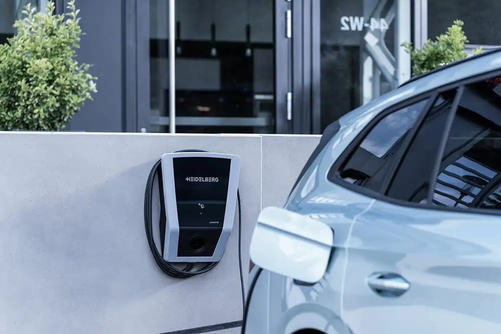 Die meisten Bordlader arbeiten mit 11 kW. Foto: Amperfied