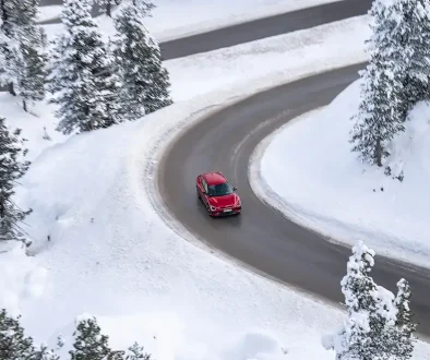 Im Winter brauchen Autofahrer Helfer. Foto: Kia