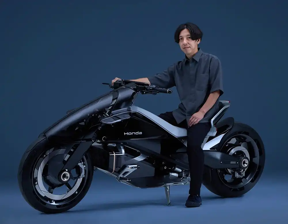 Projektleiter Yuya Tsutsumi verfolgte bei der Outlier das Ziel, Werte zu definieren, die ausschließlich durch den E-Antrieb möglich werden. Foto: Honda