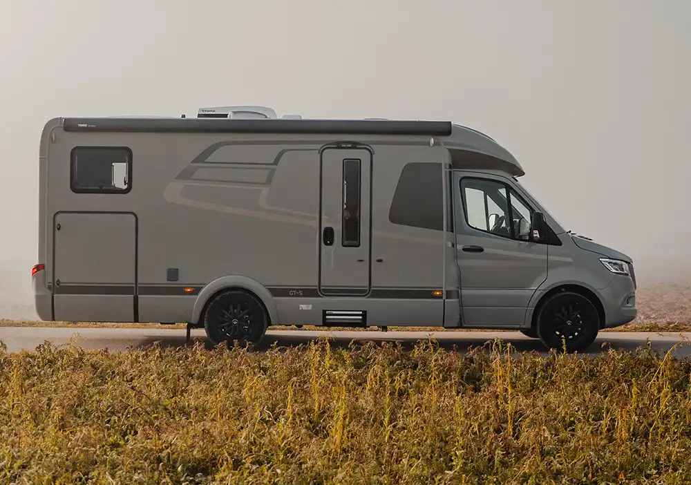 Mit dem Hymer GT-S gibt es eine neue Teilintegrierten-Baureihe auf Basis des Mercedes Sprinters. Foto: Hymer