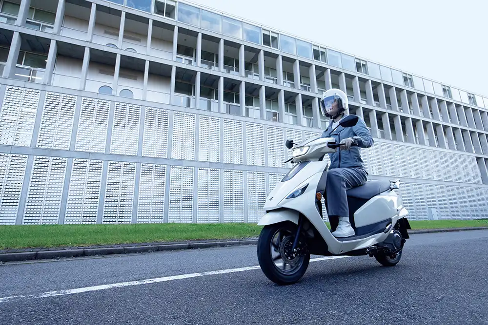 Auch Suzuki dringt mit dem über 70 km/h schnellen e-Address in die elektrische 125er-Klasse vor. Foto: Suzuki