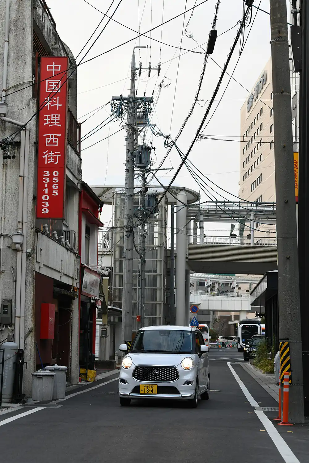 In vielen Städten muss für ein Kei-Car im Gegensatz zu einem ausgewachsenen Auto kein eigener Parkplatz nachgewiesen werden, um eine Zulassung zu bekommen. Foto: SP-X/Benjamin Bessinger