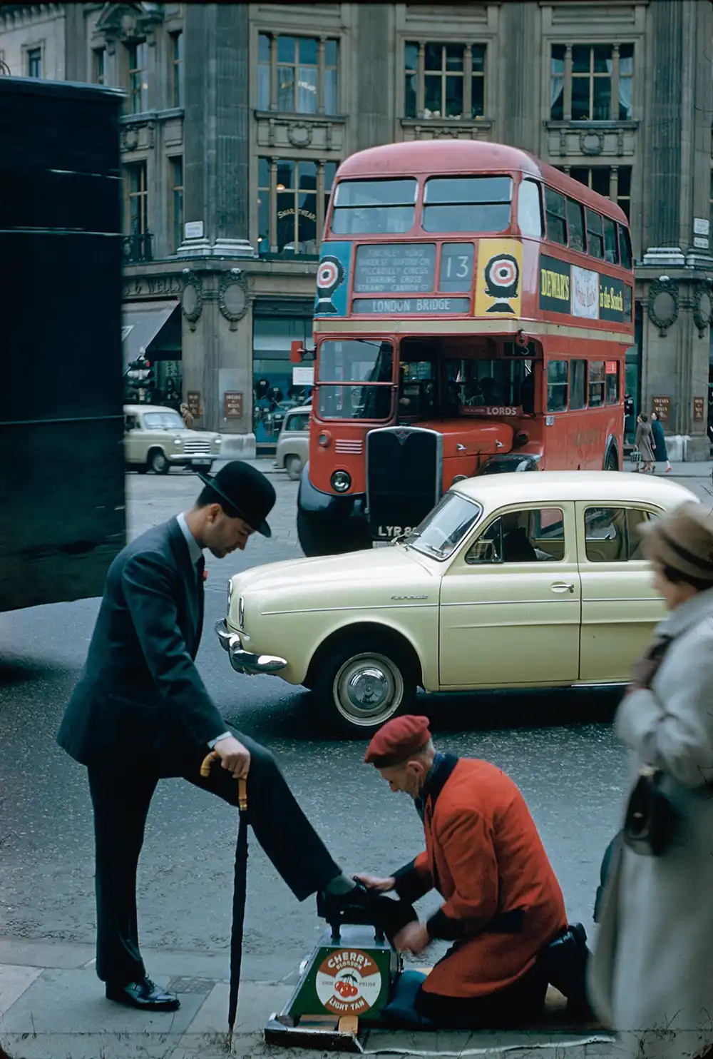 Weltauto und Kleinwagen mit Kultfaktor – Mit der formschönen und familientauglichen Dauphine erzielte Renault von den 1950er bis 1970er Jahren Absatzrekorde. Foto: Renault