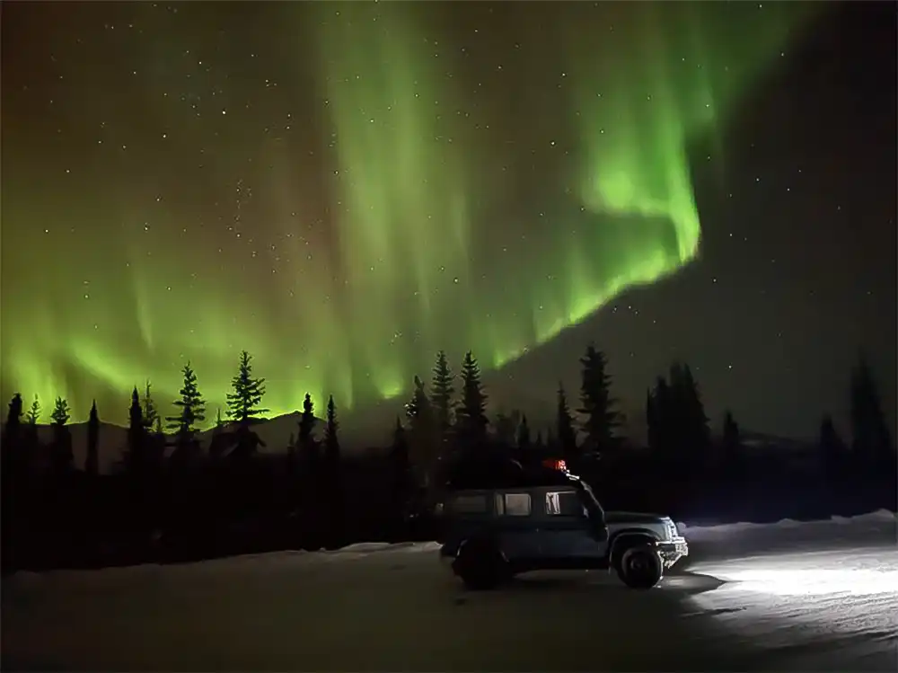 Polarlichter sind auf dem Dalton Highway kein seltener Anblick. Foto: Benjamin Bessinger/SP-X