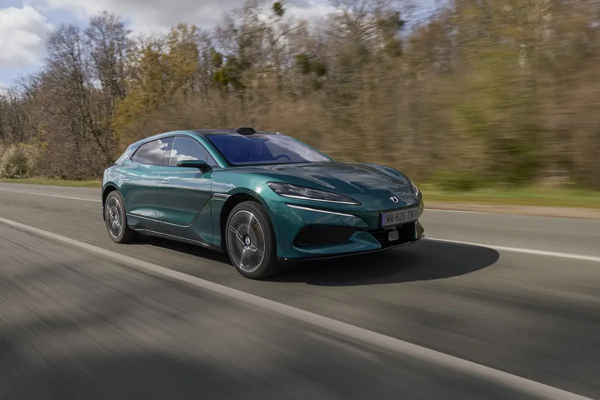 Eleganter Shooting Brake mit reichlich Kraft: Als Stromer bringt es der Denza Z9GT auf 850 kW/1.156 PS. Foto: Denza