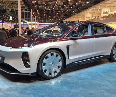 Der luxuriöse Nio ET9 auf der Auto China 2026 zeigt das technologische Flaggschiff des Herstellers mit innovativer Lichtsignatur.