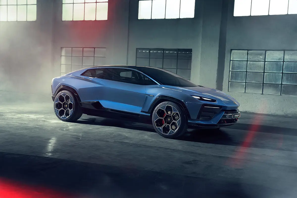Das Lamborghini Lanzador Konzeptfahrzeug, bei dessen Serienversion nun ein Plug-In-Hybrid den reinen Akku-Antrieb ersetzt.
