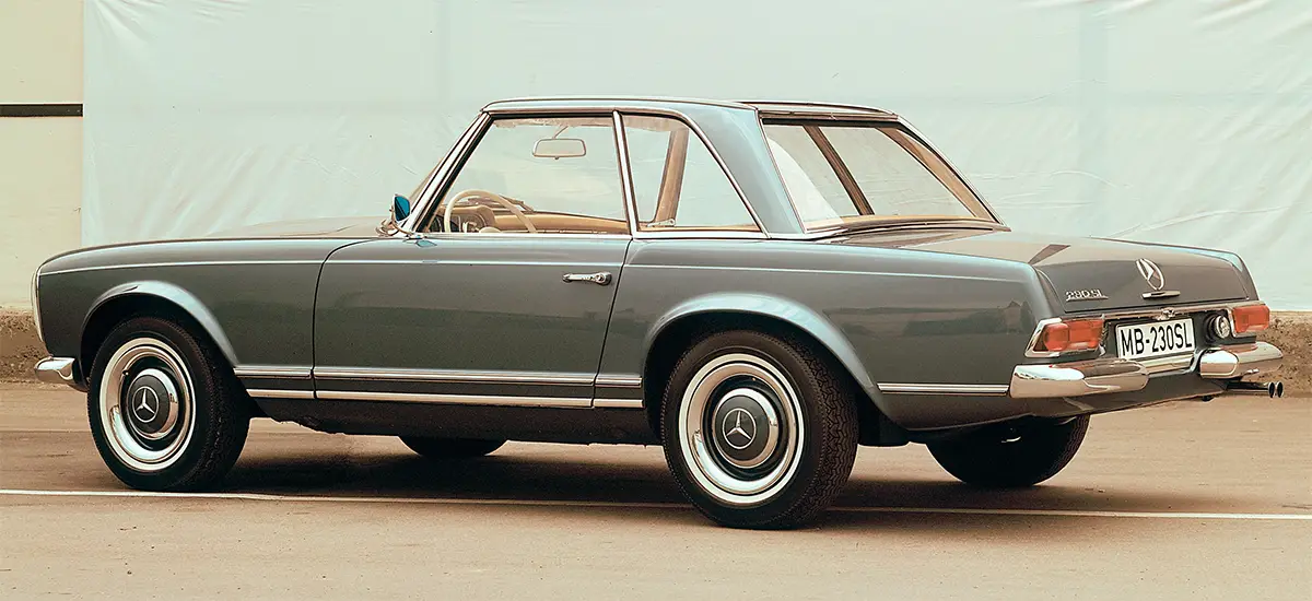 Mercedes 230 SL. Foto Mercedes-Benz Classic Archive