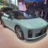 Das neue vollelektrische Oberklasse-SUV Li 6 von Li Auto in Mintgrün bei seiner Europapremiere auf dem Pariser Autosalon