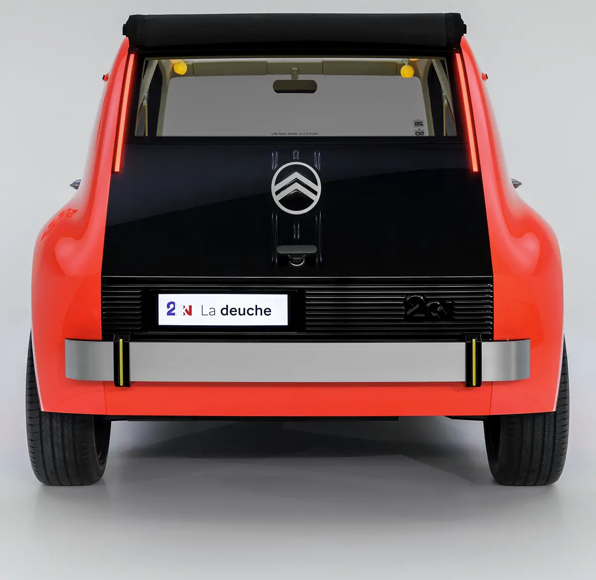 Heckpartie des Citroen 2CV Concept mit schwarzer Heckklappe, Doppelwinkel und aufgerolltem Dach
