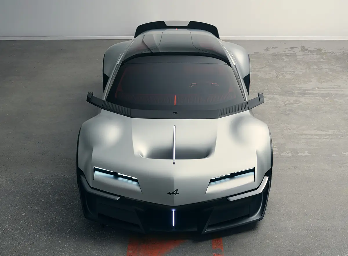 Blick von oben auf die Motorhaube der Alpine A310 Vision mit tiefem aerodynamischem S-Kanal und schmalen Frontscheinwerfern