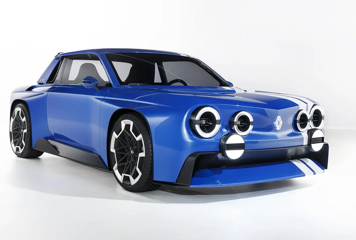 Elektrische Retro-Studie Renault 8 Gordini Concept in Blau mit weißen Rallyestreifen und sechs Frontscheinwerfern